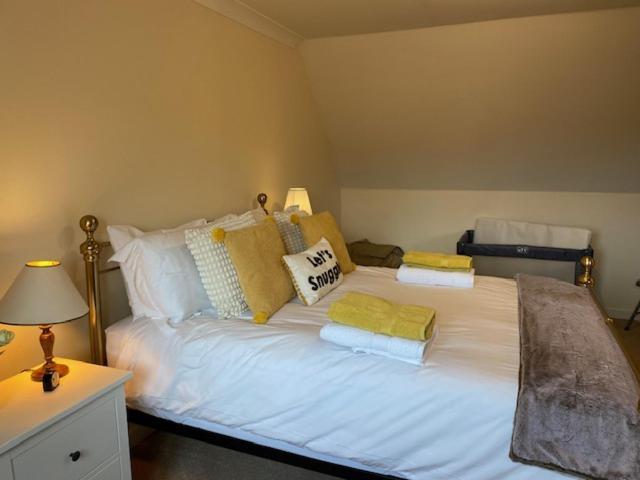 Stylish Contemporary Seaside Holiday Home With 5 Bedrooms, Sea View, Parking And Ev Point 헌베이 외부 사진