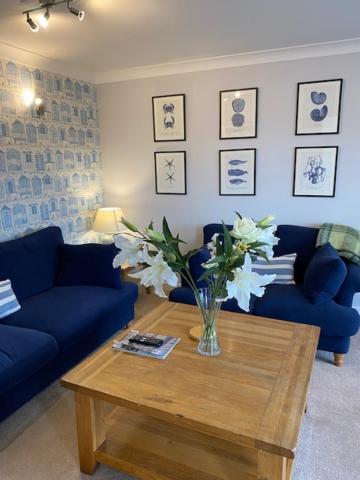 Stylish Contemporary Seaside Holiday Home With 5 Bedrooms, Sea View, Parking And Ev Point 헌베이 외부 사진